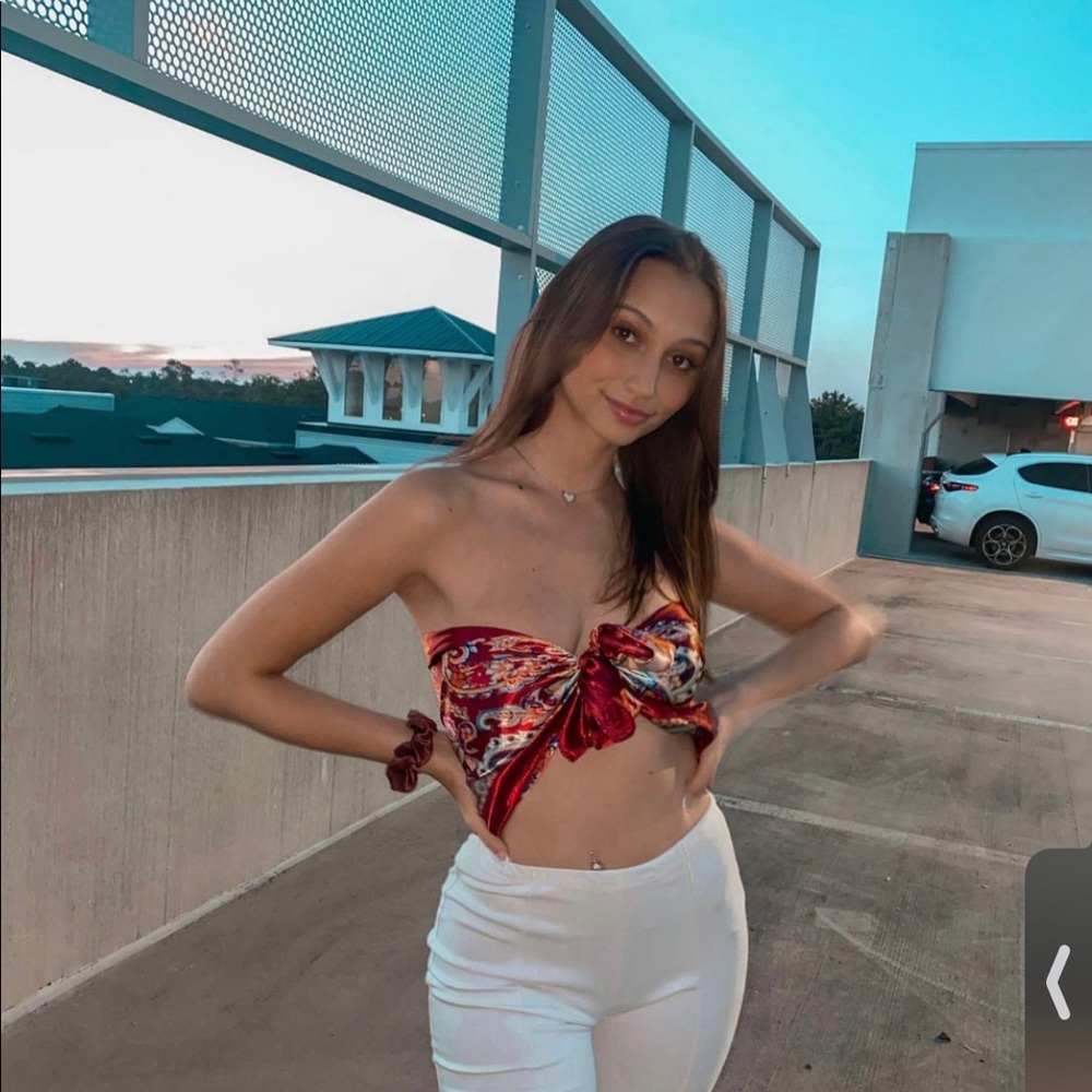 ♥️ deep red silk scarf top ♥️